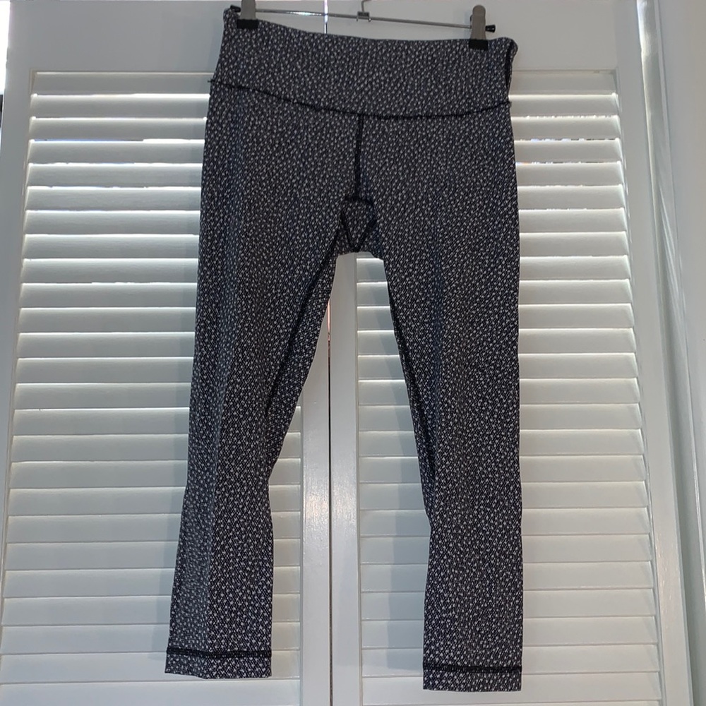 Lululemon cropped leggings
